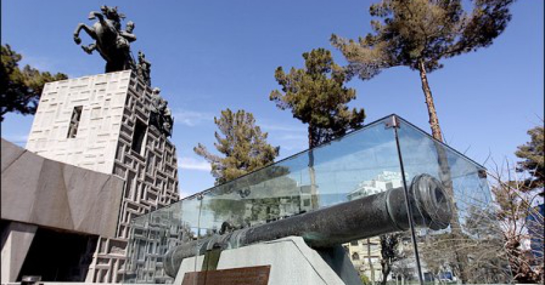 مقبره نادر شاه افشار